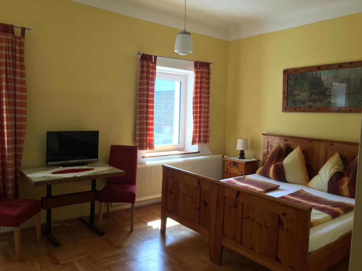 Bed and Breakfast Wengerwirt Zur Laube Weng im Gesause Exterior foto
